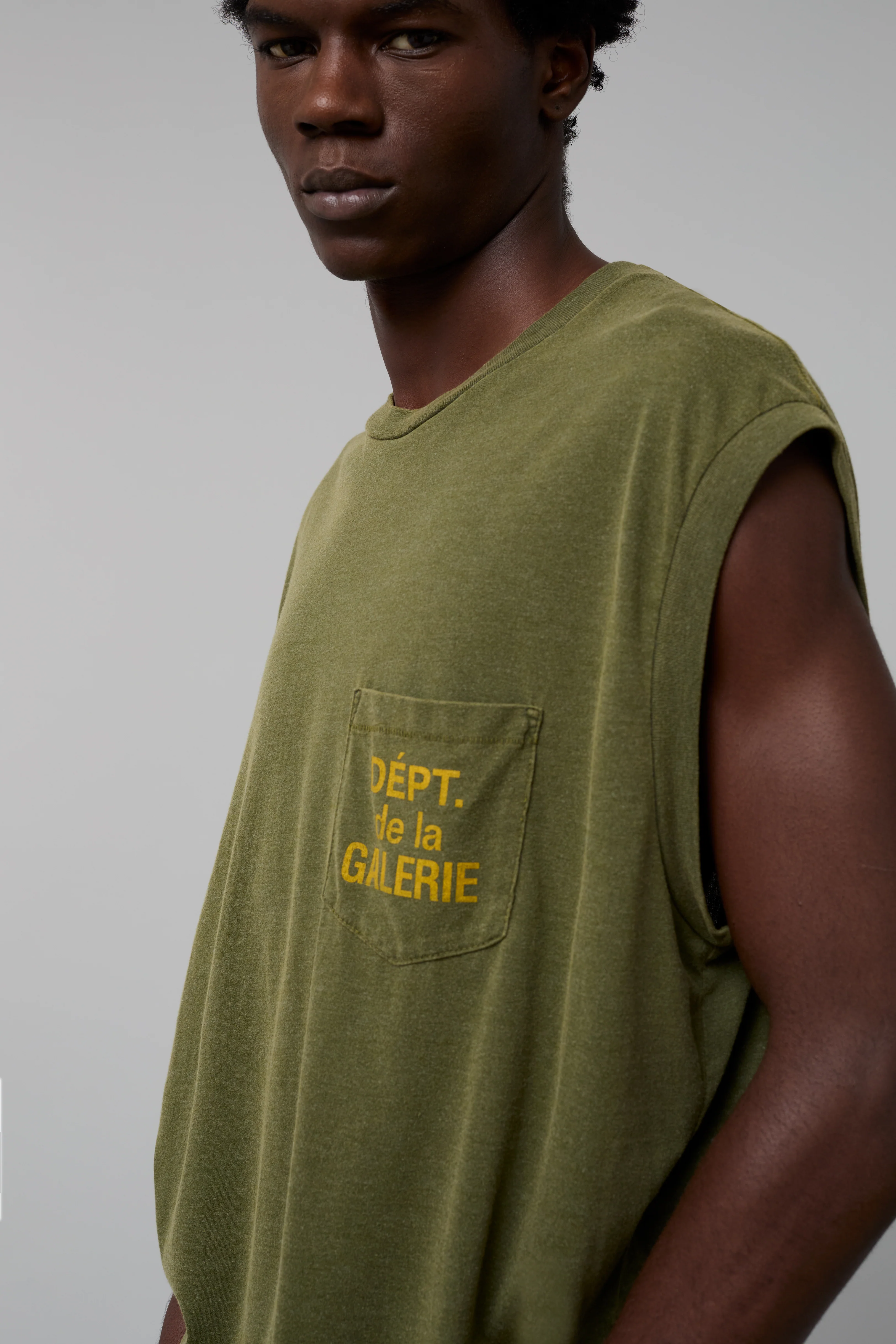 AUGI SLEEVELESS TEE - Image 7